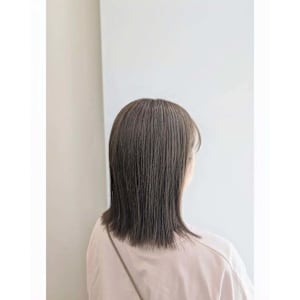 サンドベージュ