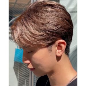 センターパートメンズマッシュ刈り上げ　