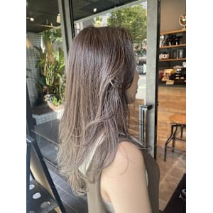 たっぷりレイヤーのグレージュヘア☆ - 半個室型美容室 Sourire 博多店【ハンコシツガタビヨウシツスーリールハカタテン】掲載中