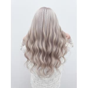 透明感×立体感！プルエクで叶えるホワイトブロンド！