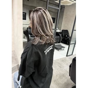 ★ミディアムレイヤーに映えるハイライト★