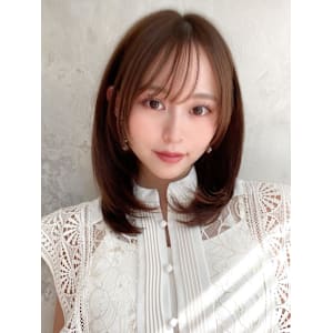 30代40代に人気後れ毛がかわいいくびれヘアシャギーレイヤー