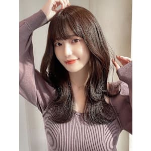 大人かわいいくびれヘアセミロング × ミルクティーベージュ