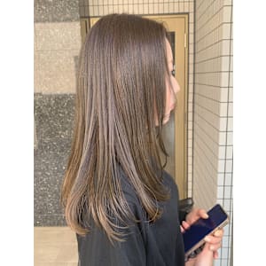 セミロングレイヤー/オリーブベージュ/イルミナ