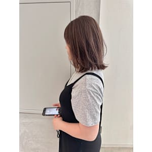 切りっぱなしボブ大人ボブレイヤーボブラベンダーベージュ