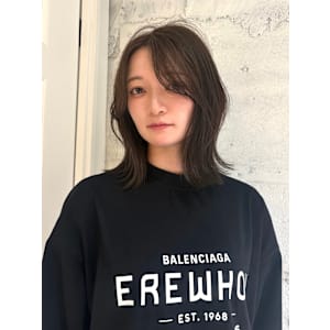 【YOKE】オリーブベージュくびれボブレイヤーブリーチなし