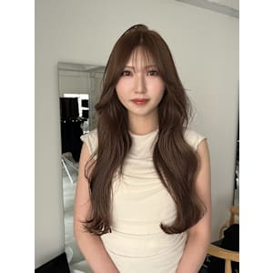 レイヤーカットくびれヘアグレージュベージュ前髪顔周りカット