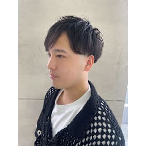 【かしゅう】メンズ/動きのあるマッシュベースフェードカット