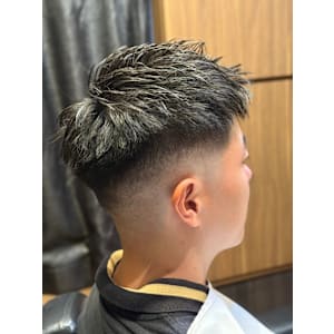 ミドルスキンフェード - ヒロ銀座ヘアーサロン 新橋 銀座口店【ヒロギンザヘアーサロンシンバシギンザグチテン】掲載中