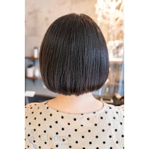 20代~50代に選ばれるサロン/暗めカラー/デザインカラー