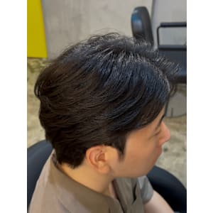 メンズツーブロックフェザーマッシュカット曲がる縮毛矯正