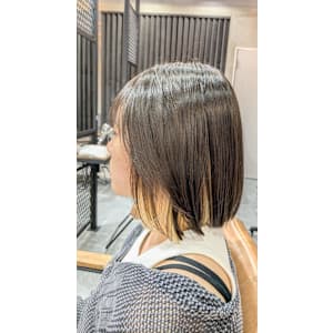 ボブブリーチインナーカラー