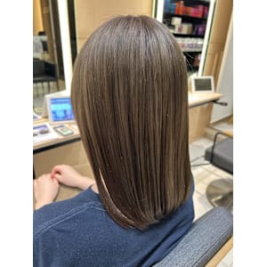 ダブルカラー×ベージュ