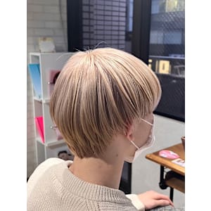 20代30代透明感◎ブリーチカラー×小顔レイヤーカット