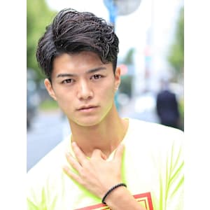 ワイルドツーブロック　前髪かきあげ　