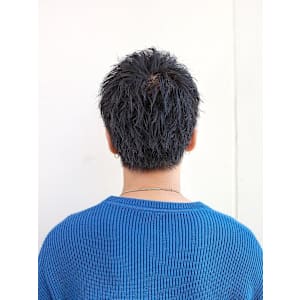 『大人爽やかショート』　ツーブロック　前髪上げ　刈り上げ