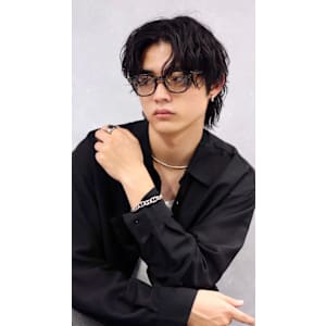 シャドウパーマ　センターパート　センターパートウルフ