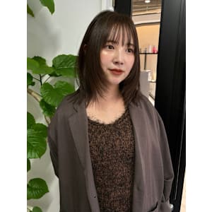 レイヤーカットミディアムレイヤーフェイスレイヤー