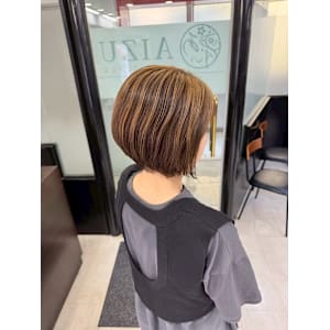 白髪ぼかしハイライト - AIZU本厚木 白髪ぼかし ハイライト バレイヤージュ 髪質改善【アイズホンアツギ シラガボカシ ハイライト バレイヤージュ カミシツカイゼン】掲載中