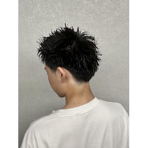 スパイキーショート×テーパーフェード