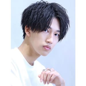 センターパート　メンズパーマ　ナチュラル　メンズヘア