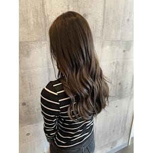 ベージュカラー