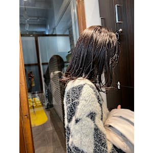 透明感◎ラベンダーグレージュ×ミディアムレイヤー