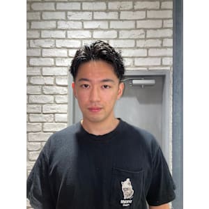 上げても下ろしても決まる万能メンズショート