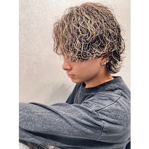 【櫻田】ハイライトメッシュ　波巻きスパイラルパーマ