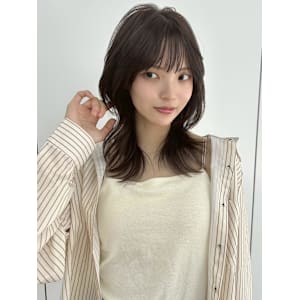 外ハネでこなれミディ