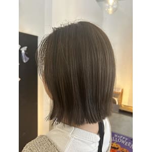 ハイライト×ウェーブグリーン×髪質改善