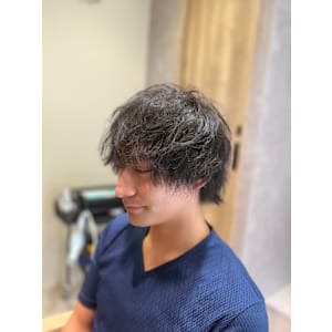 ミディアムヘア　スパイラルパーマ