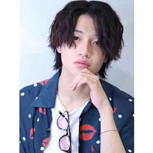 ツイストスパイラル　センターパート　メンズパーマ