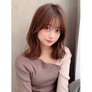 シースルーぱっつん前髪で結んでかわいいフェイスレイヤー