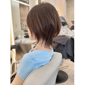 くびれウルフ　ウルフカット　ハッシュカット　ネオウルフ