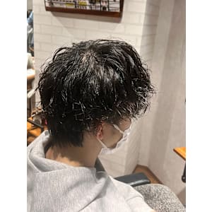 冬こそパーマ！暗髪でも垢抜けるニュアンスパーマ