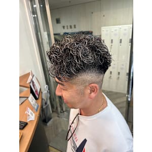 ハイライト/パーマ/フェード - VIBE & ANNEX【バイブアンドアネックス】掲載中