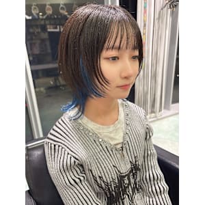 ウルフカット インナーカラー  ケアブリーチ 中性ウルフ