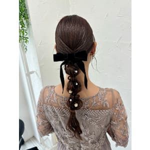 タイト編みおろしヘア