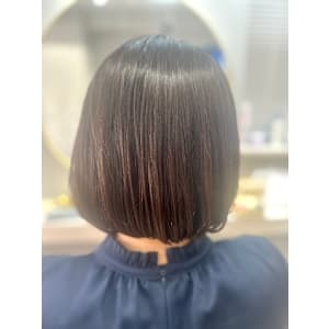 ツヤでるキレイめショートボブ♪