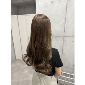 赤みを抑えた柔らかカラー