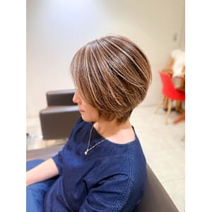 白髪ぼかし細めハイライト30代40代50代セミディ - KENJE ODAKYU SHONAN GATE【ケンジオダキュウショウナンゲート】掲載中