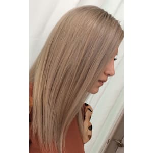 ブリーチオンカラー+髪質改善水素トリートメント - au 美容室【アウ】掲載中