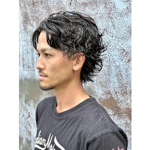 ミディアムパーマ センターパート スパイラルパーマ【札幌】 - Hair salon for Men idea【ヘアーサロンフォーメンイデア】掲載中
