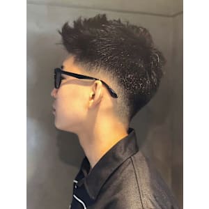 フェードカット アップバング メンズショート 黒髪 【札幌】 - THIS IS BARBER【ディス イズ バーバー】掲載中