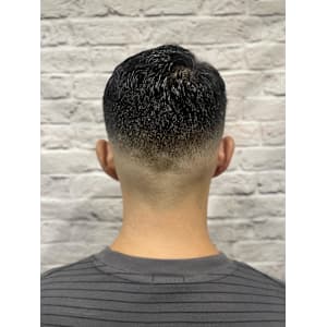 スキンフェード七三サイドパート - グレイスフルバーバー プラチナム【グレイスフルバーバー プラチナム】掲載中