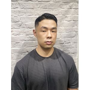 スキンフェード七三サイドパート - グレイスフルバーバー プラチナム【グレイスフルバーバー プラチナム】掲載中