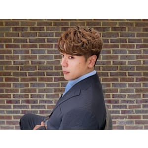 カットカラー - au 美容室【アウ】掲載中