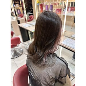 チラ見せピンク