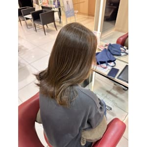 赤み消しカラー